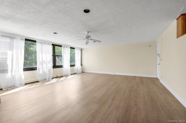 10-01 162 Street 4A, Beechhurst, NY 11357