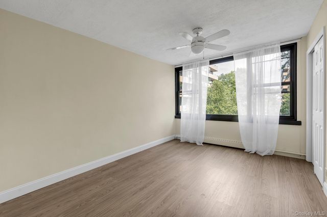 10-01 162 Street 4A, Beechhurst, NY 11357