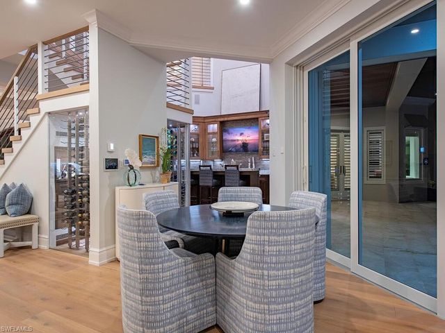 3243 Gin LN, Naples, FL 34102