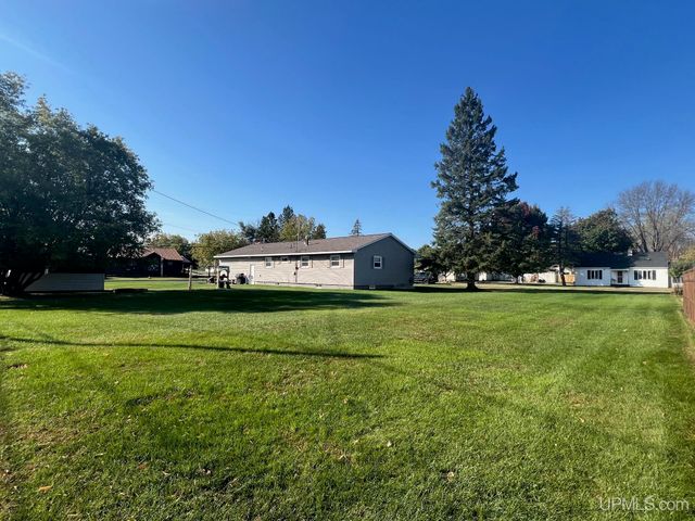 445 Lawrence Street, Kingsford, MI 49802