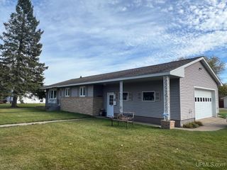 445 Lawrence Street, Kingsford, MI 49802