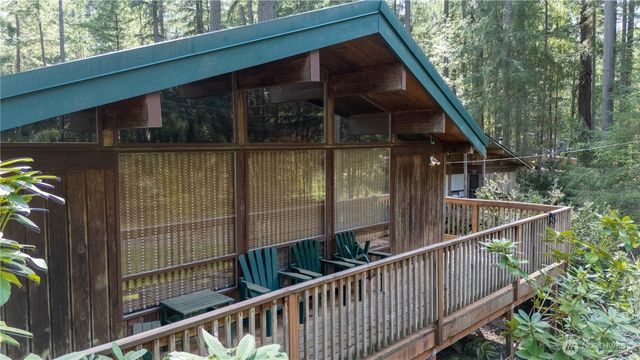 11910 Island Drive, Anderson Island, WA 98303