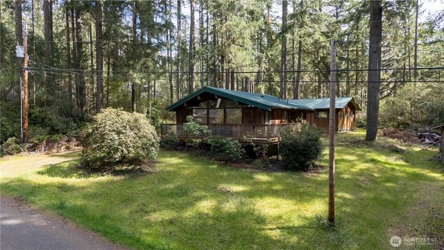 11910 Island Drive, Anderson Island, WA 98303