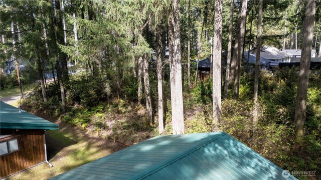 11910 Island Drive, Anderson Island, WA 98303