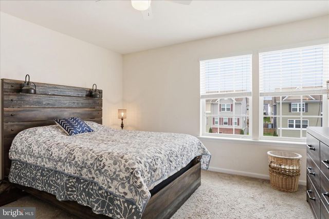 185 MAGELLAN DR, Martinsburg, WV 25404