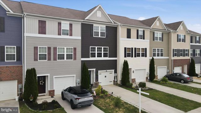 185 MAGELLAN DR, Martinsburg, WV 25404