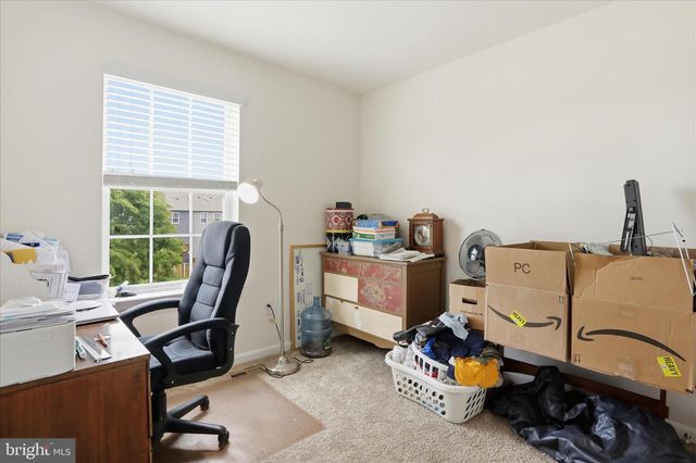 185 MAGELLAN DR, Martinsburg, WV 25404