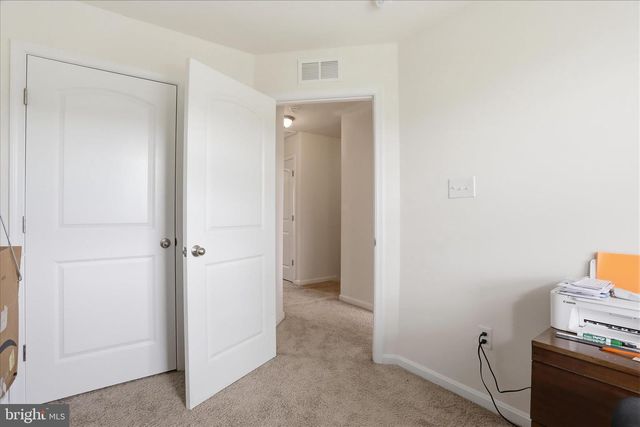 185 MAGELLAN DR, Martinsburg, WV 25404