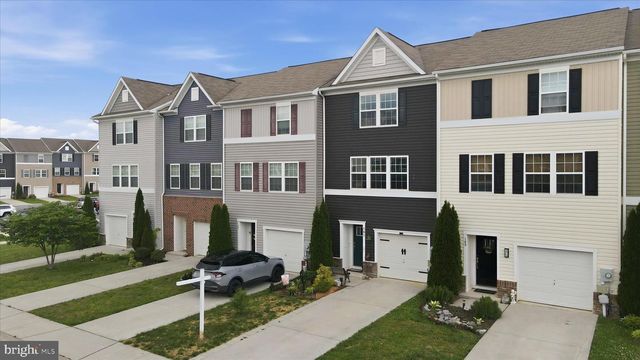 185 MAGELLAN DR, Martinsburg, WV 25404