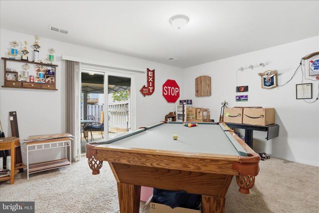 185 MAGELLAN DR, Martinsburg, WV 25404