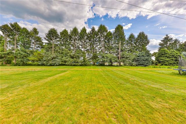 5360 Spring Ridge Drive, Lower Macungie Twp, PA 18062