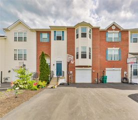 5360 Spring Ridge Drive, Lower Macungie Twp, PA 18062