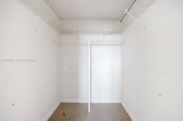 137 Golden Isles Dr 1214, Hallandale Beach, FL 33009