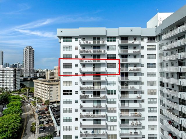 137 Golden Isles Dr 1214, Hallandale Beach, FL 33009
