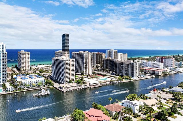 137 Golden Isles Dr 1214, Hallandale Beach, FL 33009