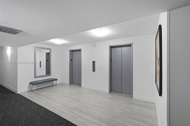 137 Golden Isles Dr 1214, Hallandale Beach, FL 33009