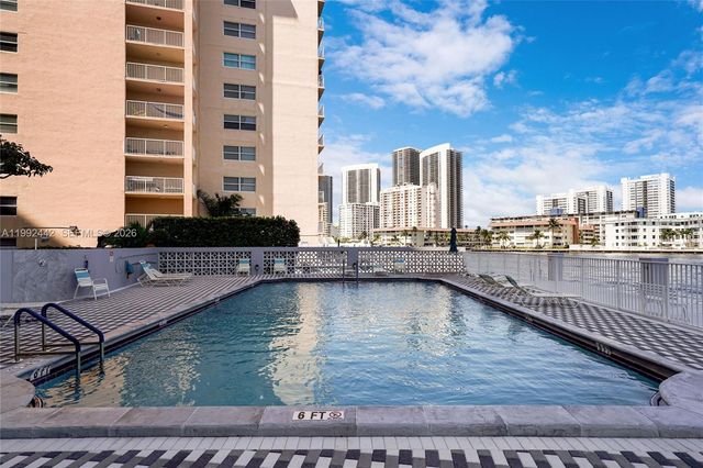 137 Golden Isles Dr 1214, Hallandale Beach, FL 33009