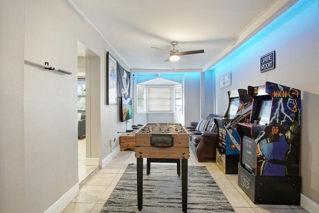 1002 Avenue E E, Fort Pierce, FL 34950