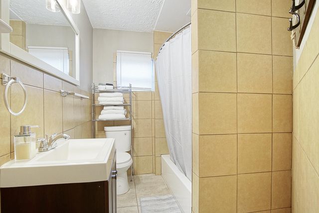 1002 Avenue E E, Fort Pierce, FL 34950