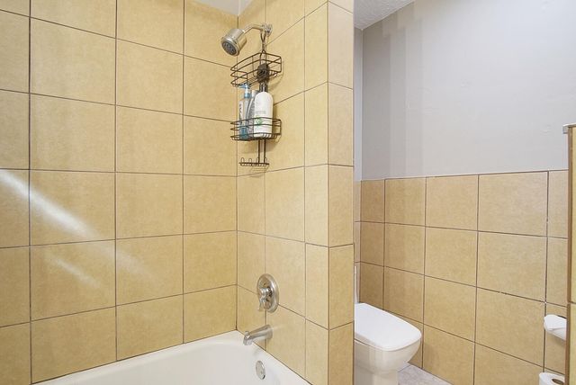 1002 Avenue E E, Fort Pierce, FL 34950