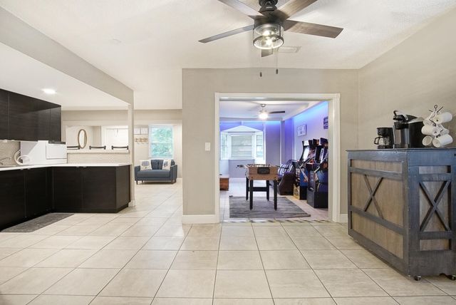 1002 Avenue E E, Fort Pierce, FL 34950