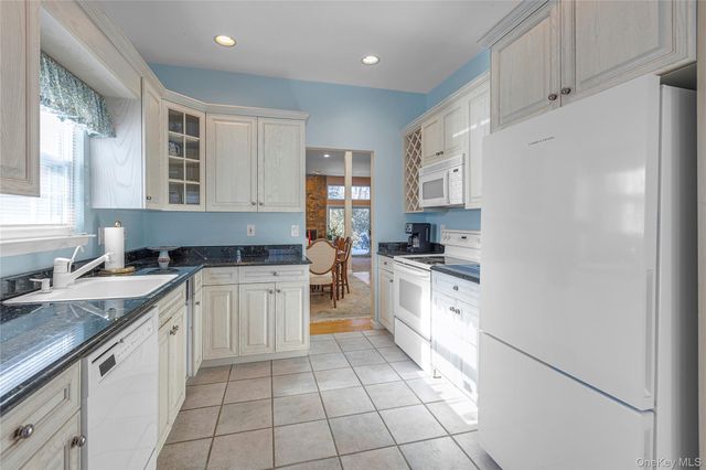 51 Hidden Ridge Drive, Syosset, NY 11791