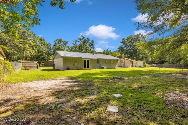 2001 S Haven Drive, Gautier, MS 39553