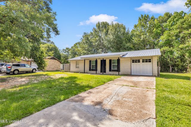 2001 S Haven Drive, Gautier, MS 39553