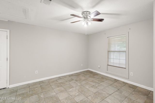 2001 S Haven Drive, Gautier, MS 39553