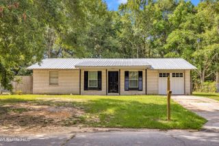 2001 S Haven Drive, Gautier, MS 39553