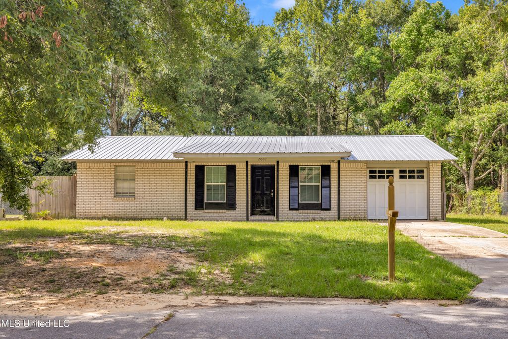 2001 S Haven Drive, Gautier, MS 39553