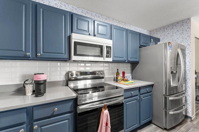 6292 158th Street W 66, Apple Valley, MN 55124