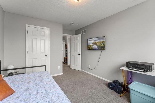 6292 158th Street W 66, Apple Valley, MN 55124