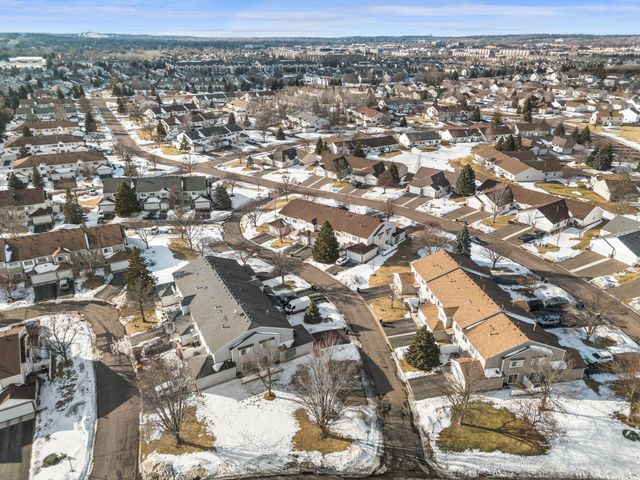 6292 158th Street W 66, Apple Valley, MN 55124