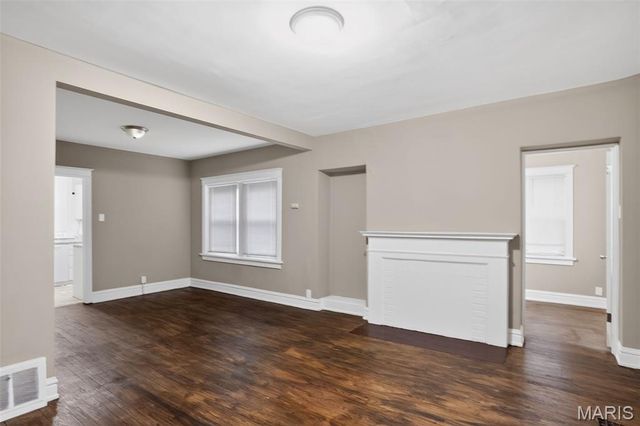 7611 Rosedale Drive, St Louis, MO 63121