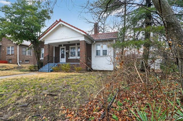 7611 Rosedale Drive, St Louis, MO 63121