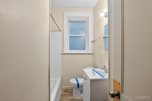 7611 Rosedale Drive, St Louis, MO 63121