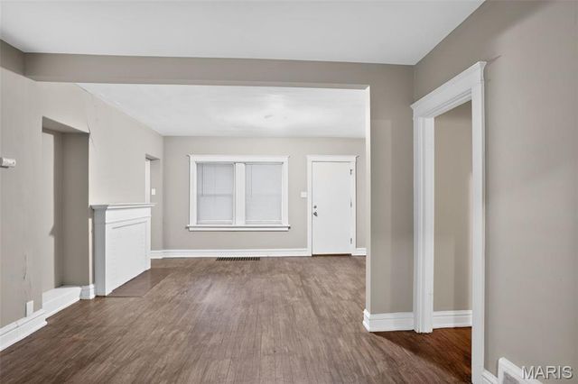 7611 Rosedale Drive, St Louis, MO 63121