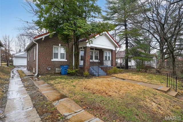 7611 Rosedale Drive, St Louis, MO 63121