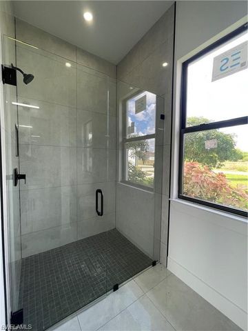 3611 34th ST SW, Lehigh Acres, FL 33976