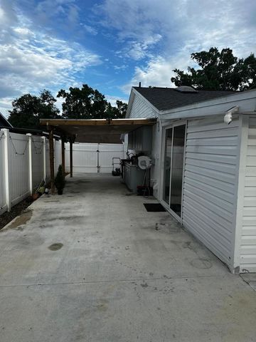 16004 SADDLE CREEK DRIVE, Tampa, FL 33618