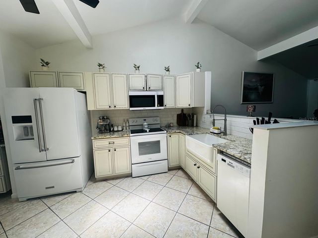 16004 SADDLE CREEK DRIVE, Tampa, FL 33618