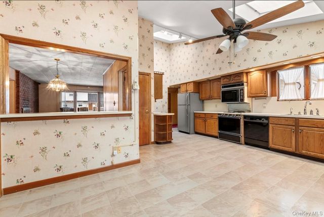 181 Sycamore Avenue, Bethpage, NY 11714