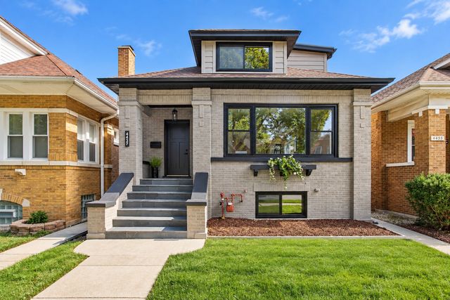 4437 N Marmora Avenue, Chicago, IL 60630