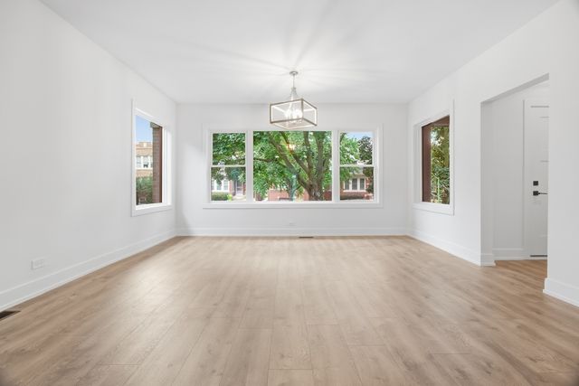 4437 N Marmora Avenue, Chicago, IL 60630
