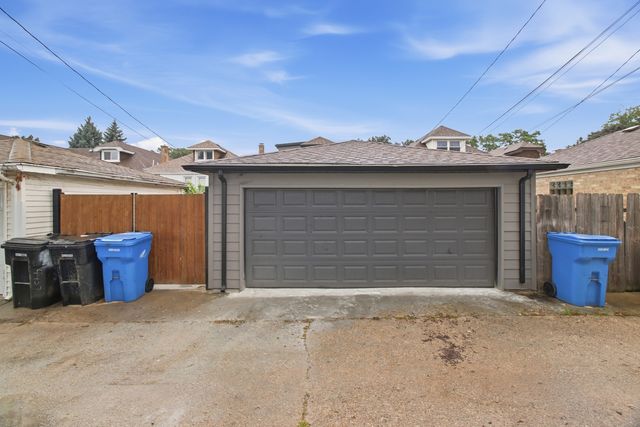 4437 N Marmora Avenue, Chicago, IL 60630