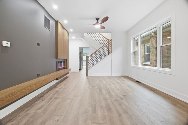 4437 N Marmora Avenue, Chicago, IL 60630