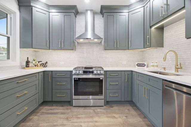 4437 N Marmora Avenue, Chicago, IL 60630