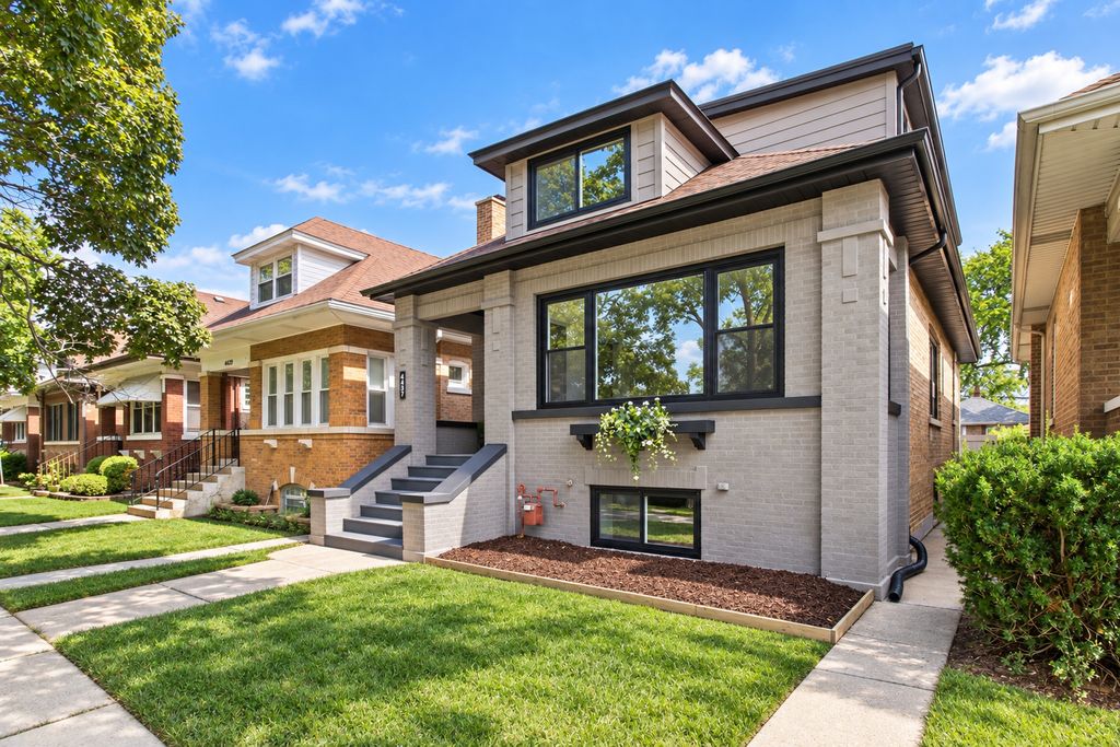 4437 N Marmora Avenue, Chicago, IL 60630