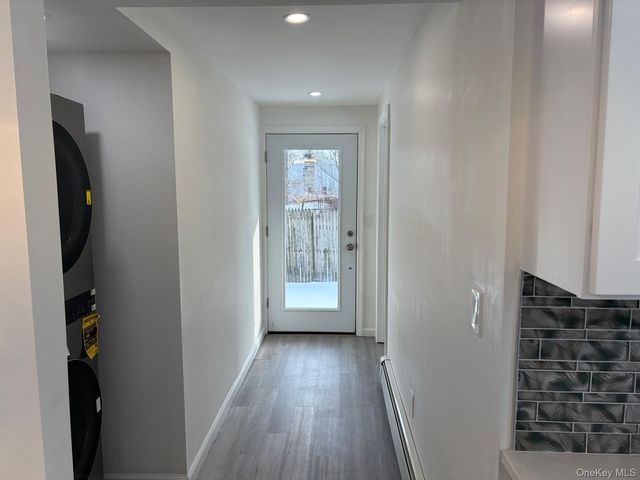 10 Dourland Road, Medford, NY 11763